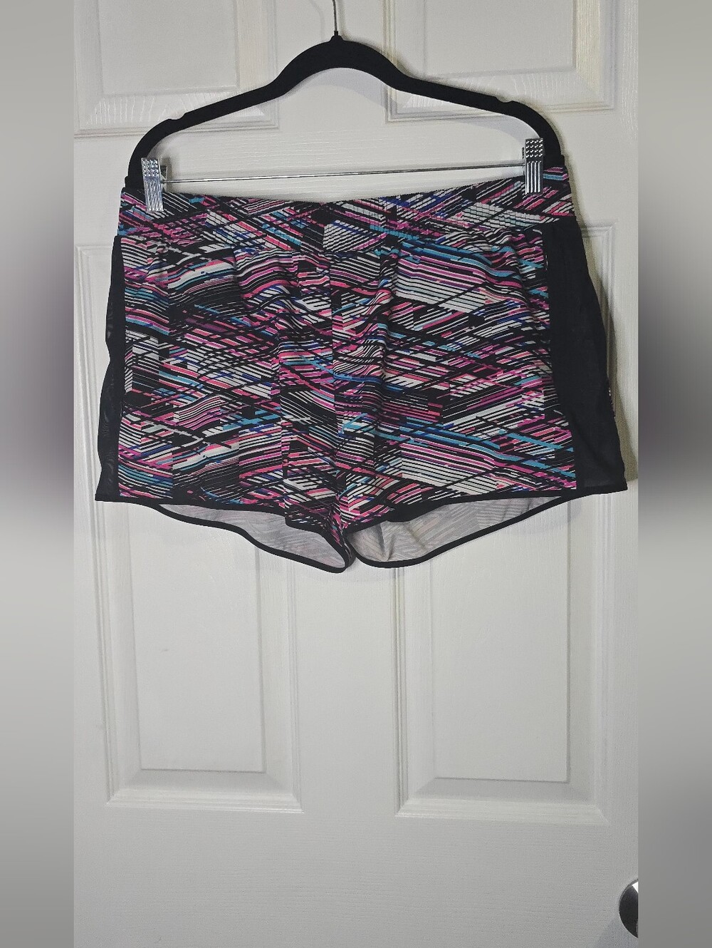 Fabletics Fallon Short 3" - Picture 5 of 12